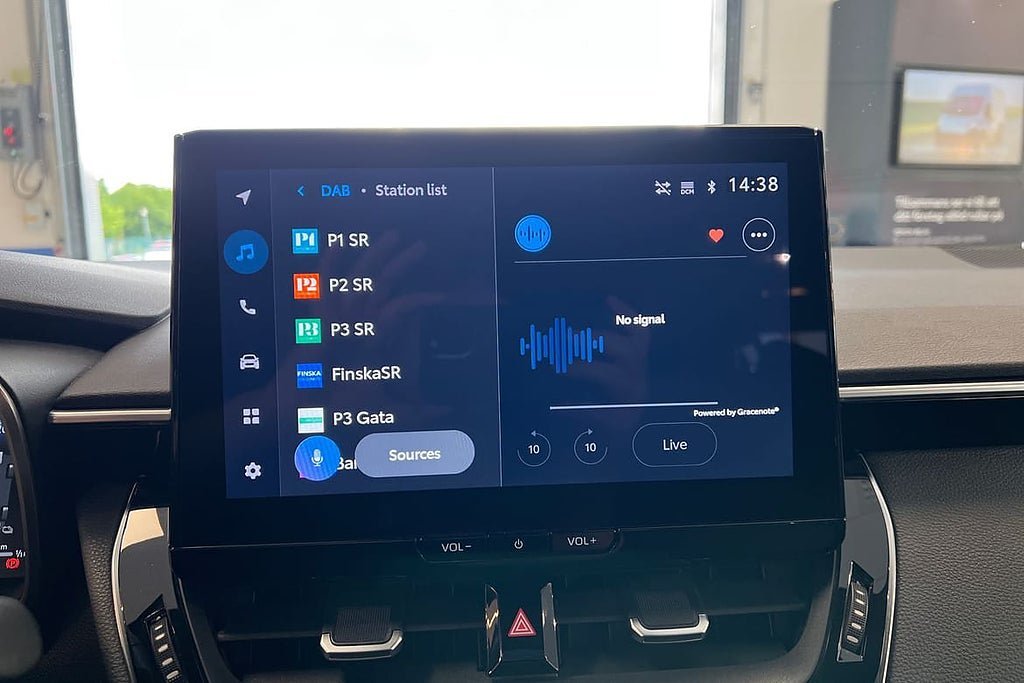 Vehicle Image 15