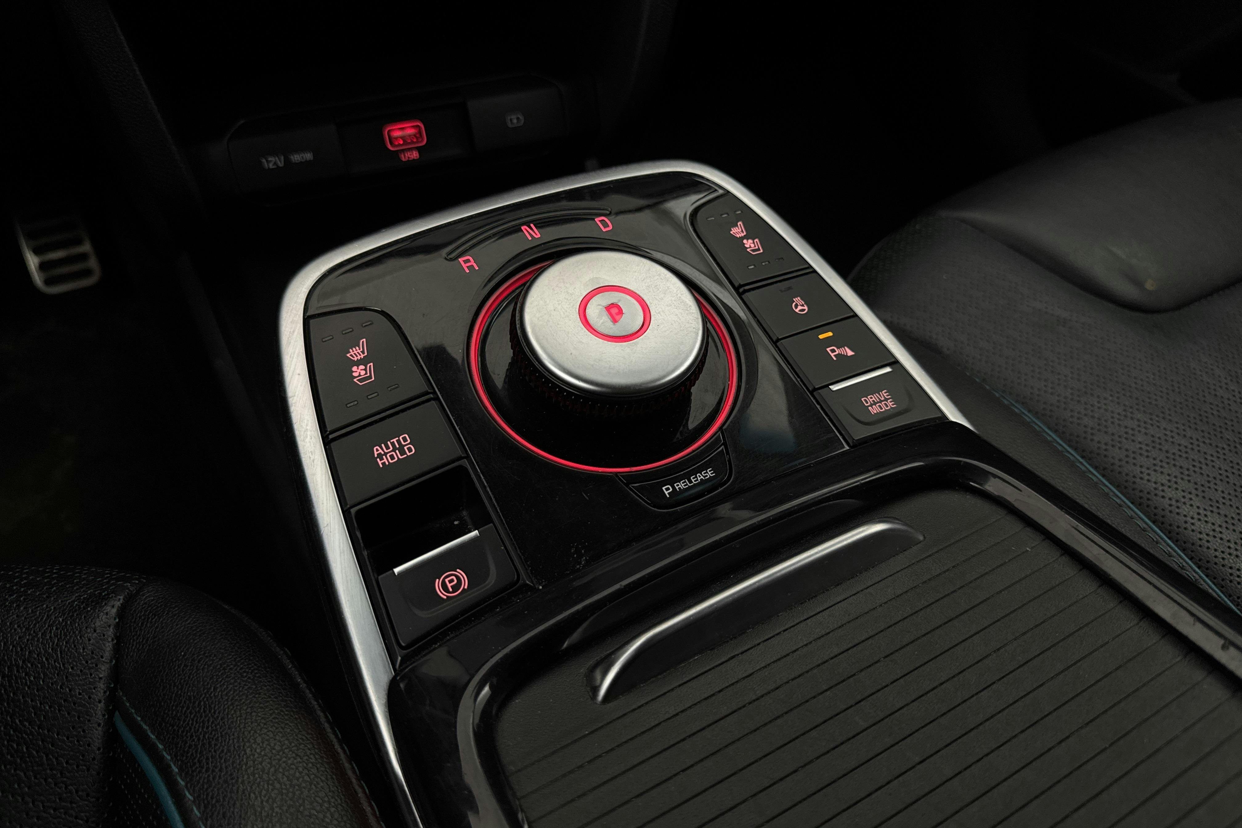 Vehicle Image 15