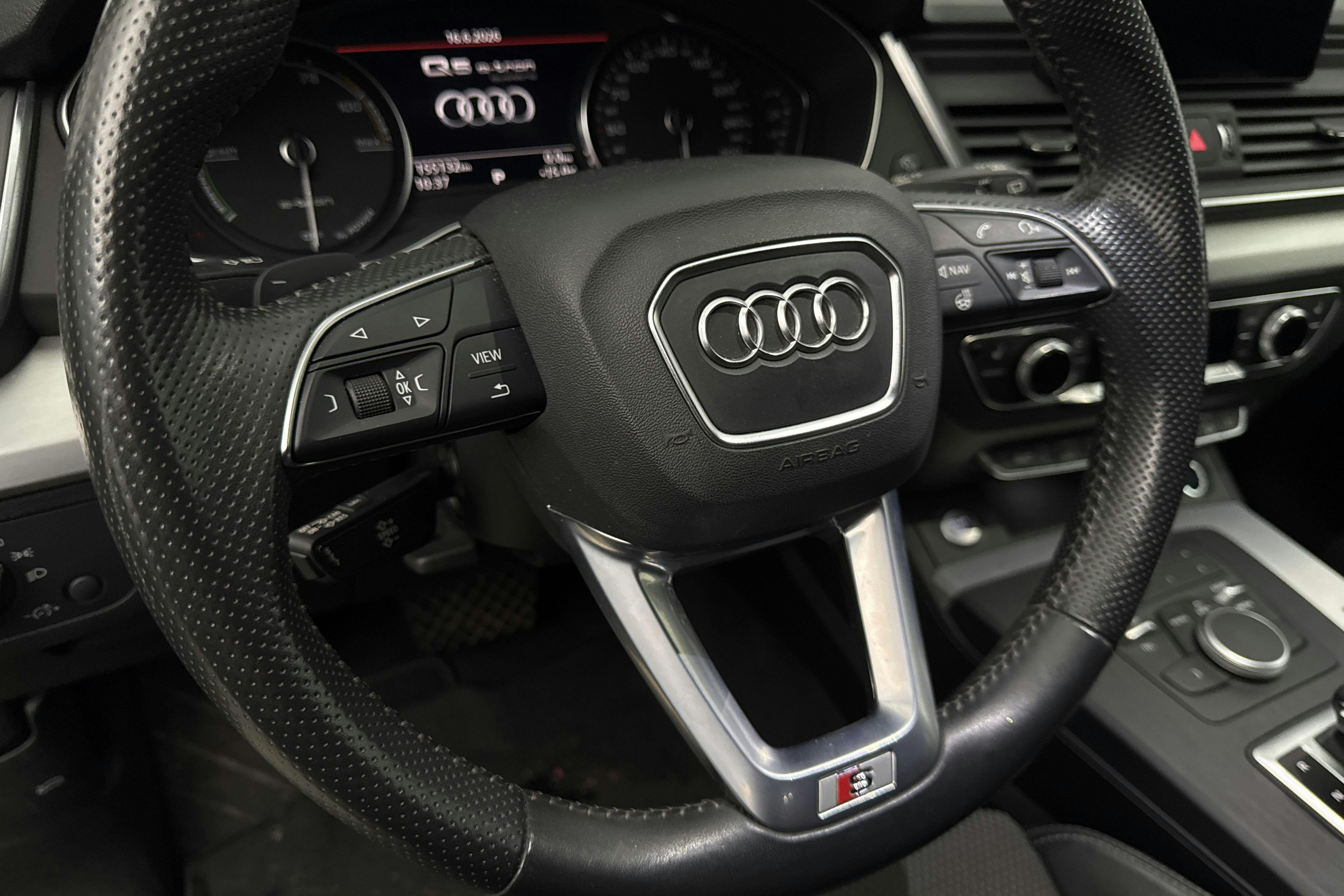 Vehicle Image 15