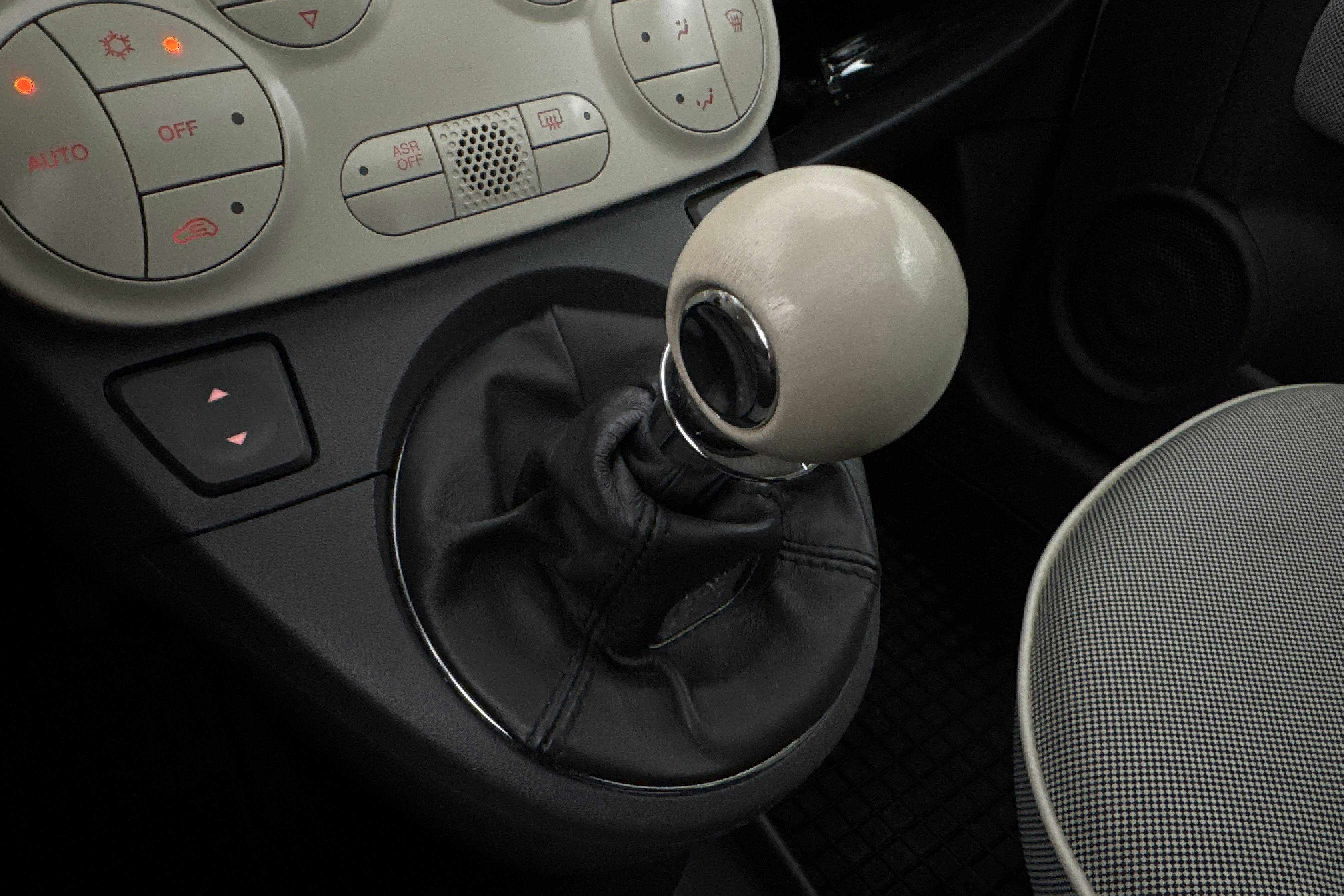Vehicle Image 16