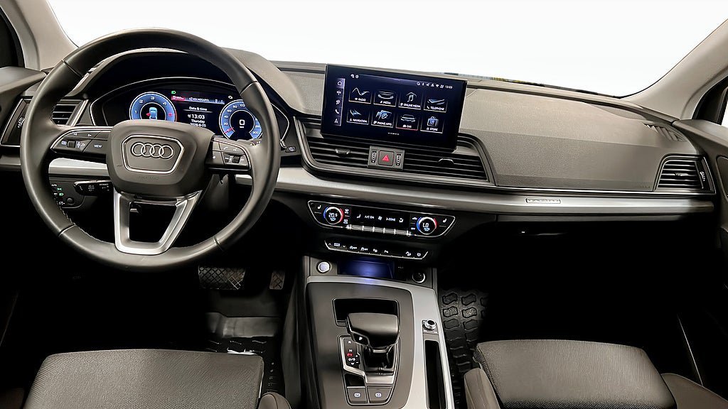 Vehicle Image 10