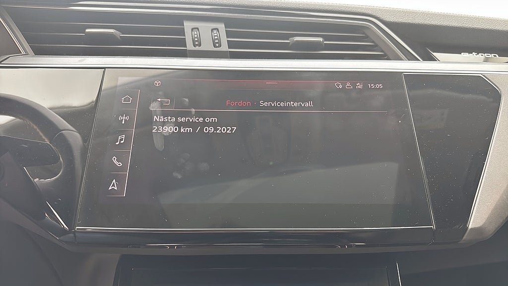 Vehicle Image 23