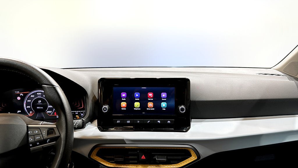 Vehicle Image 9