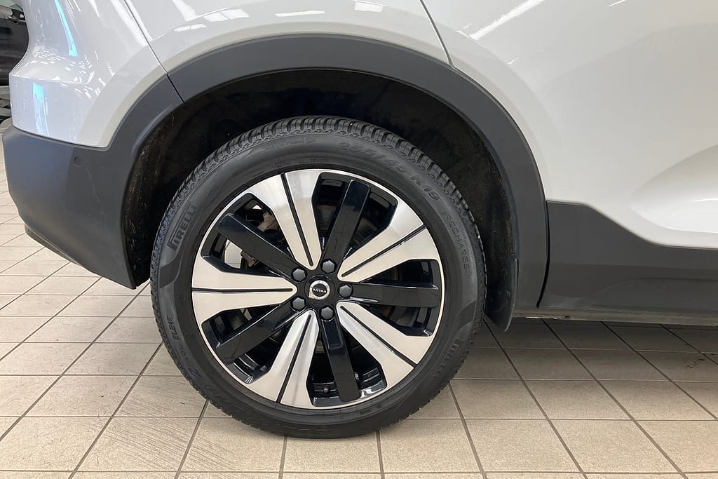Vehicle Image 17