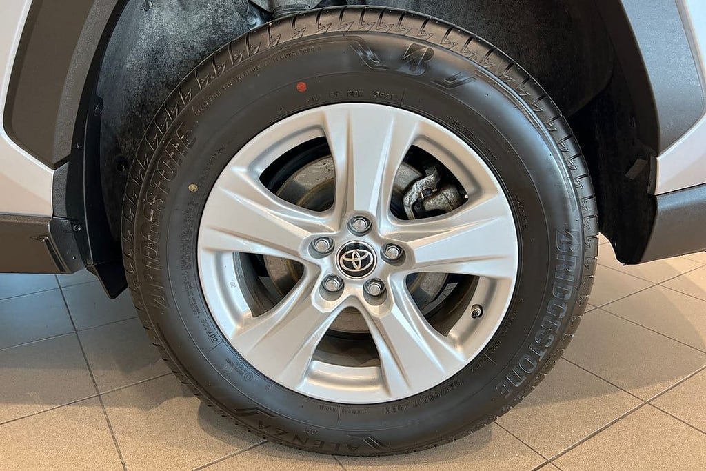 Vehicle Image 17