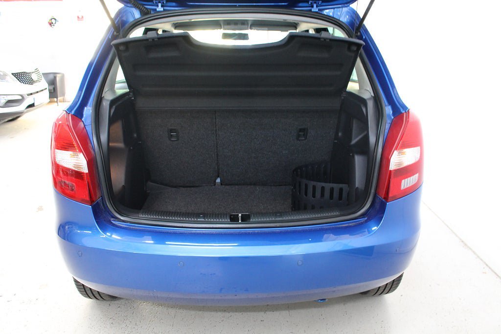 Vehicle Image 16