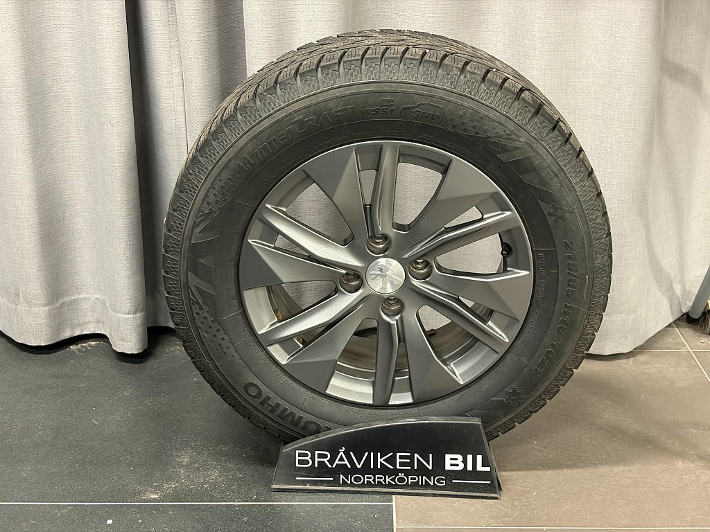 Vehicle Image 17