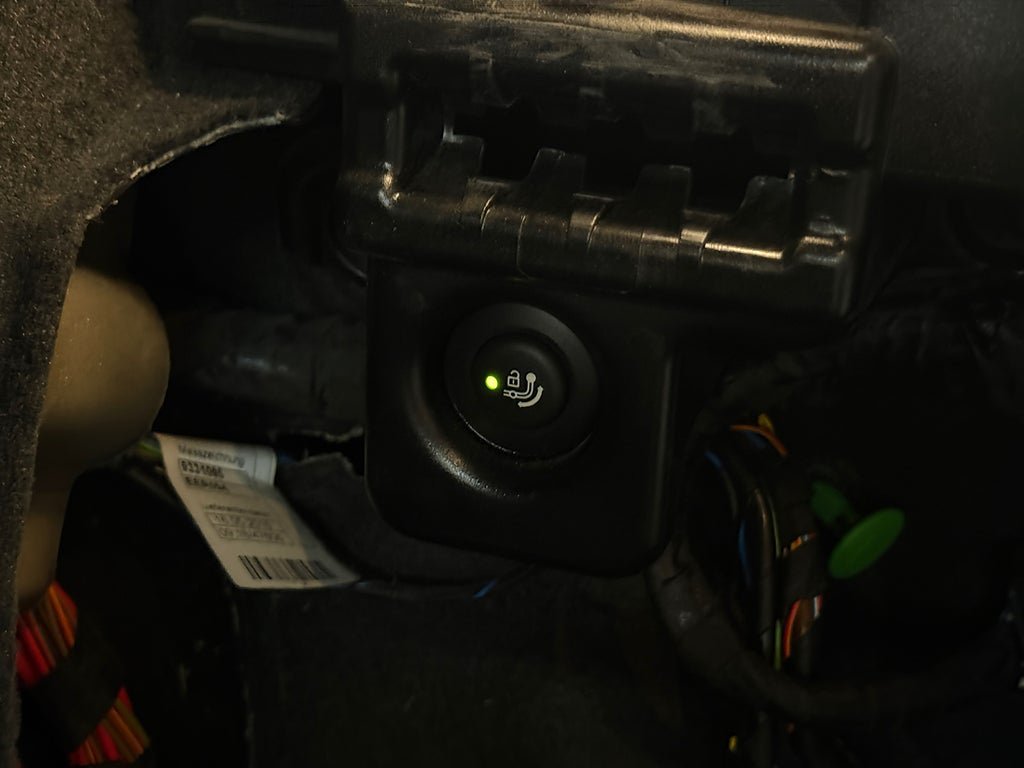 Vehicle Image 25