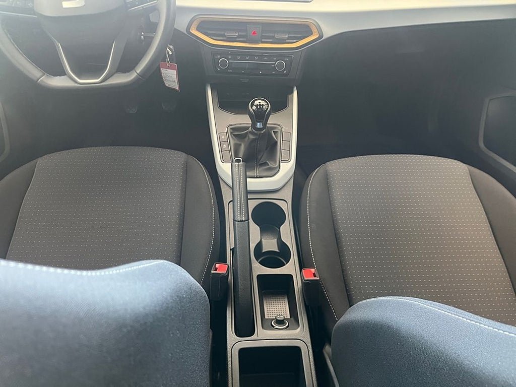 Vehicle Image 12