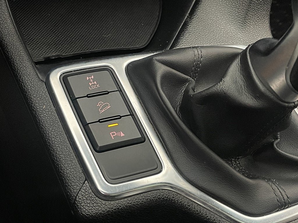 Vehicle Image 24