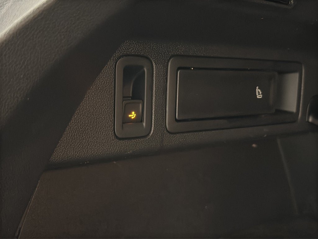 Vehicle Image 27