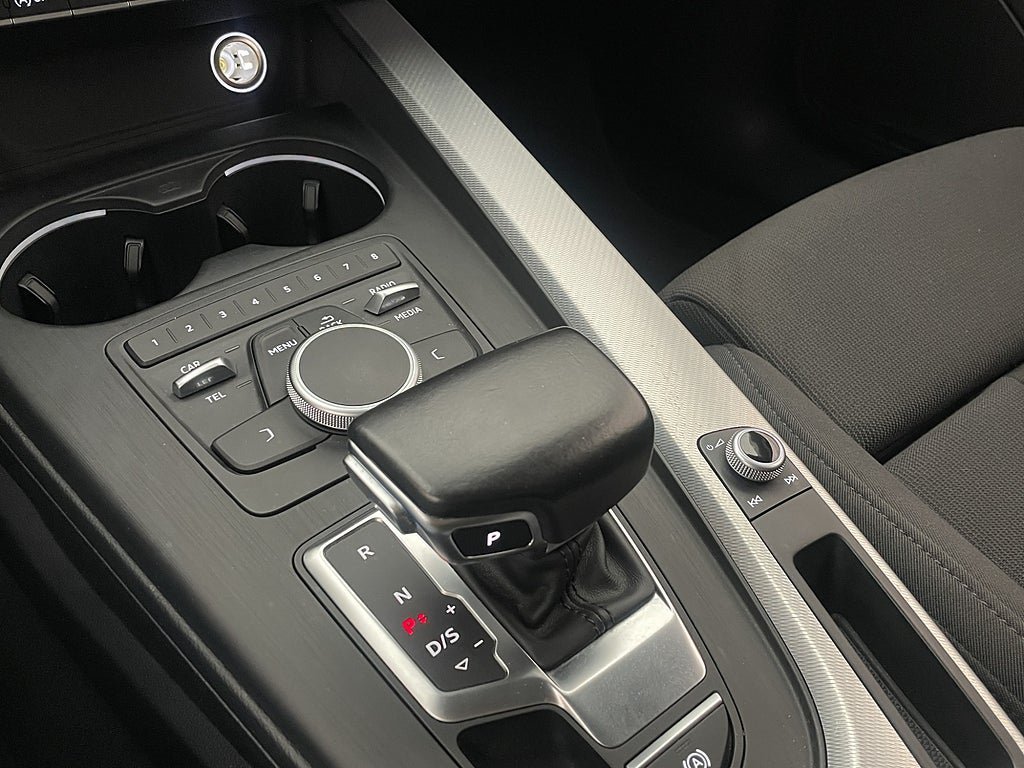 Vehicle Image 21