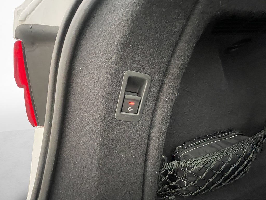 Vehicle Image 26