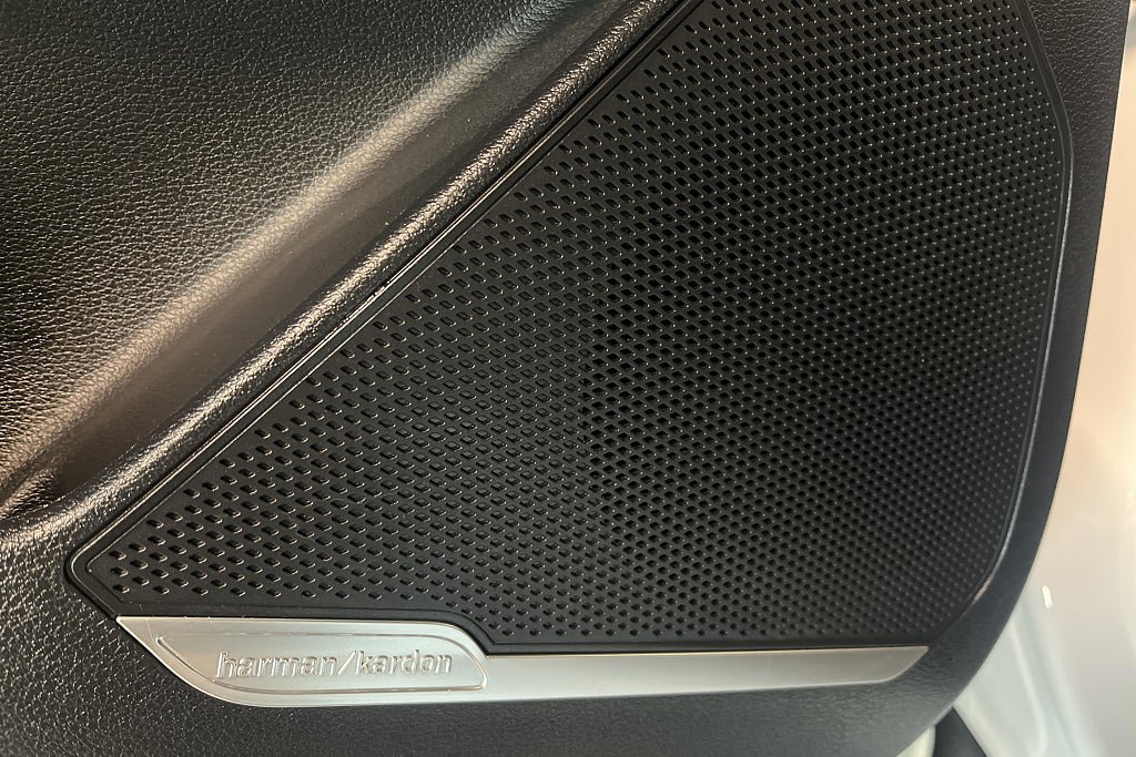 Vehicle Image 23