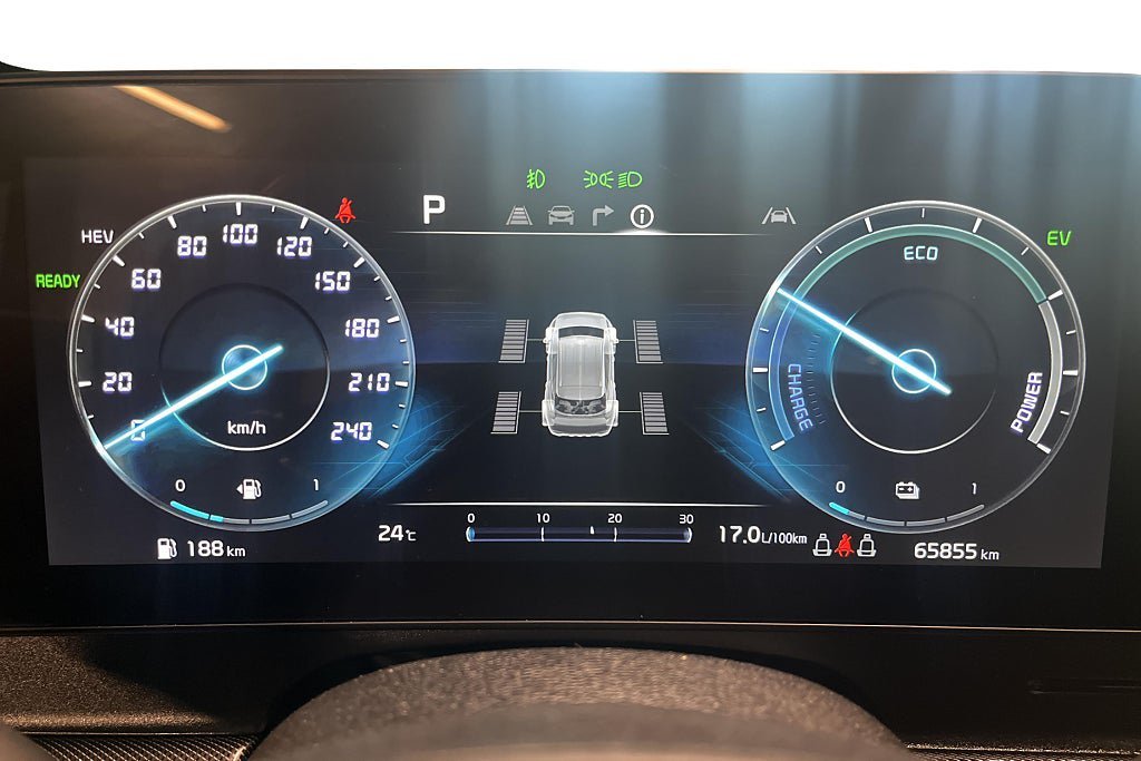 Vehicle Image 25