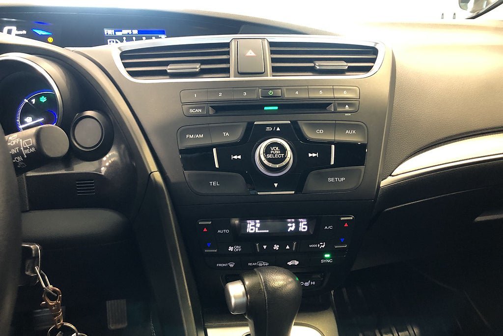Vehicle Image 13