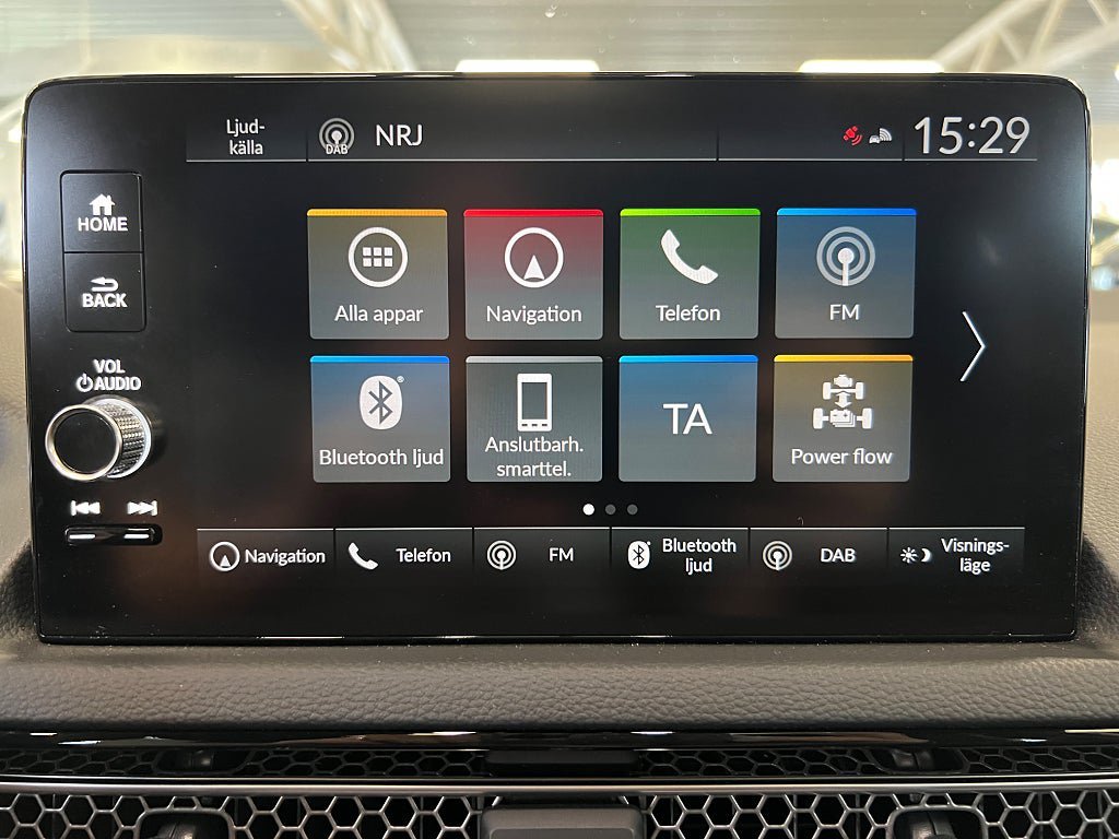 Vehicle Image 18