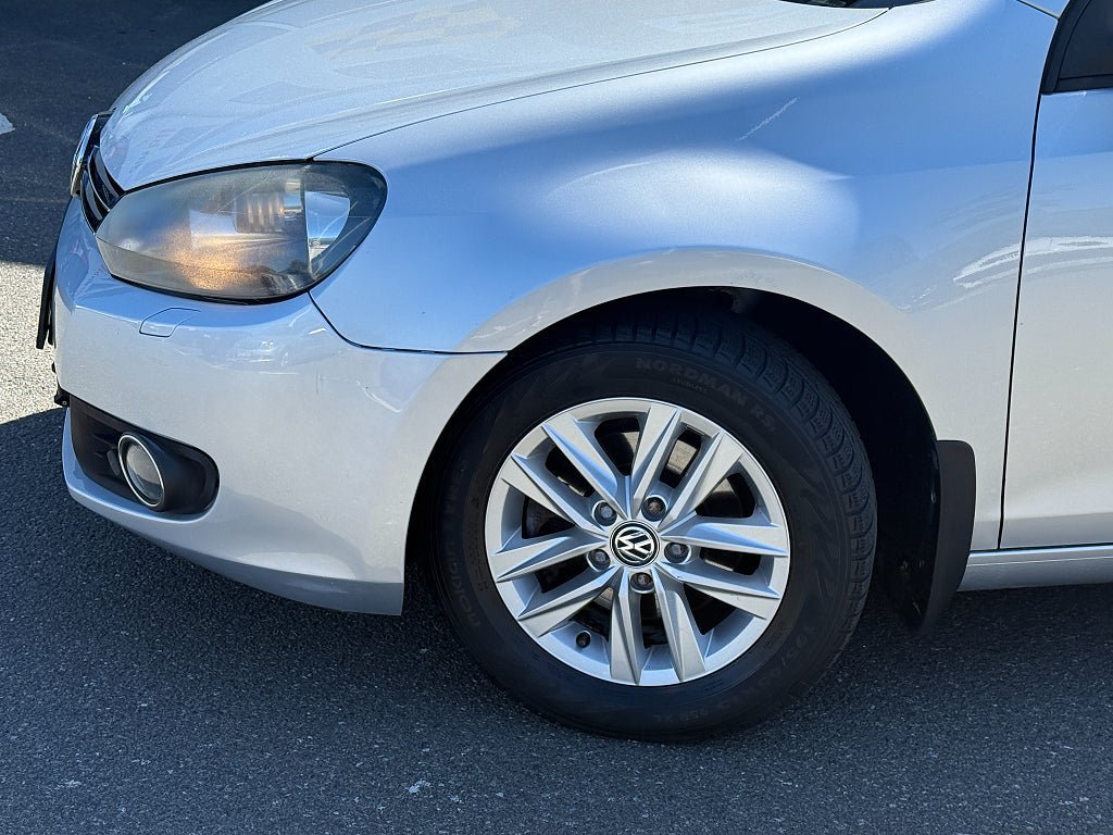 Vehicle Image 8