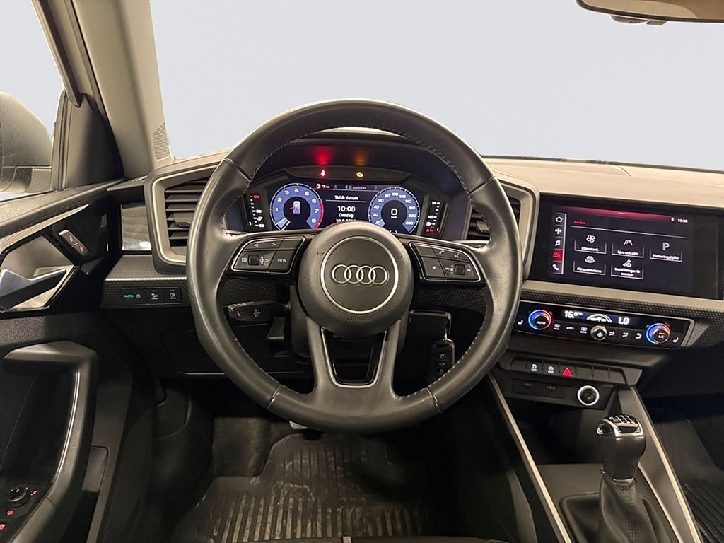 Vehicle Image 8