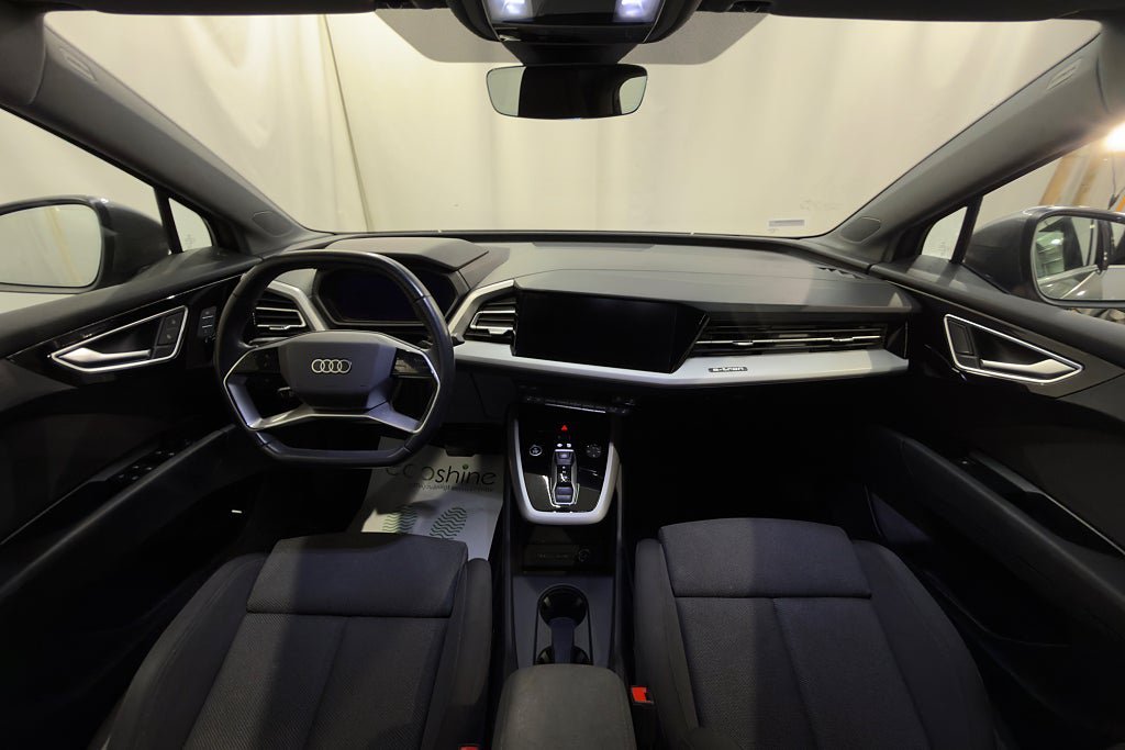 Vehicle Image 15