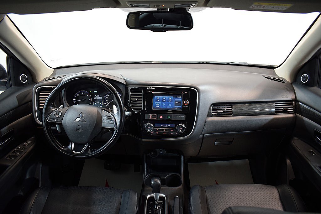 Vehicle Image 18