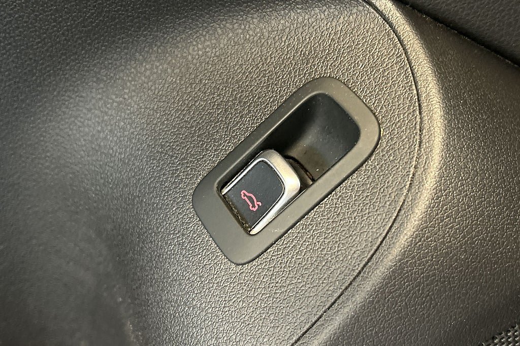 Vehicle Image 29