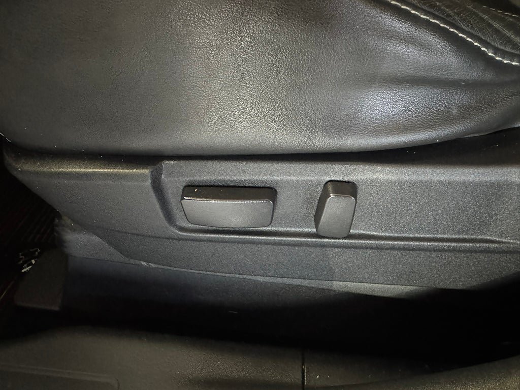 Vehicle Image 23