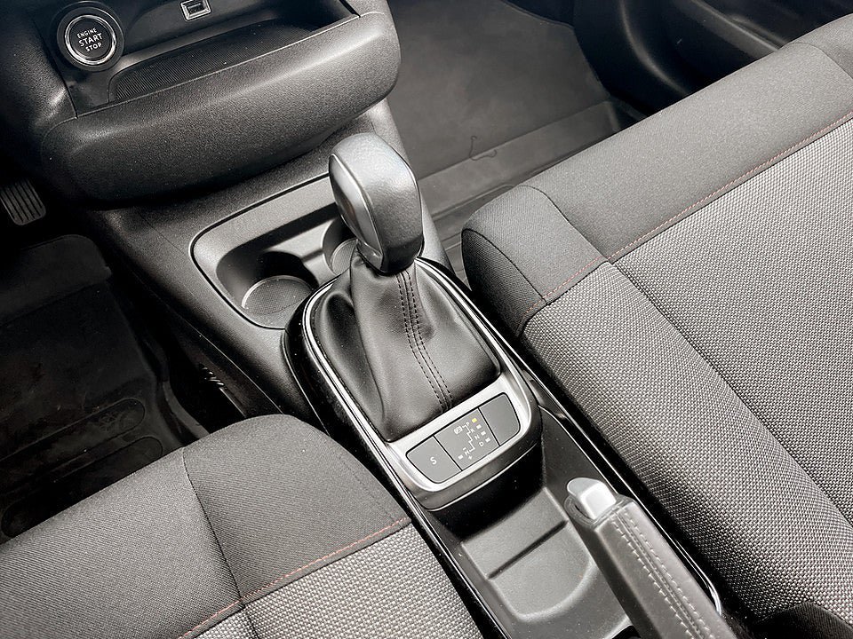 Vehicle Image 12