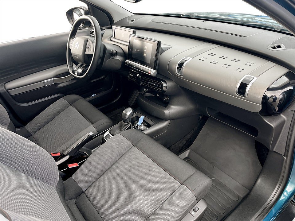 Vehicle Image 13