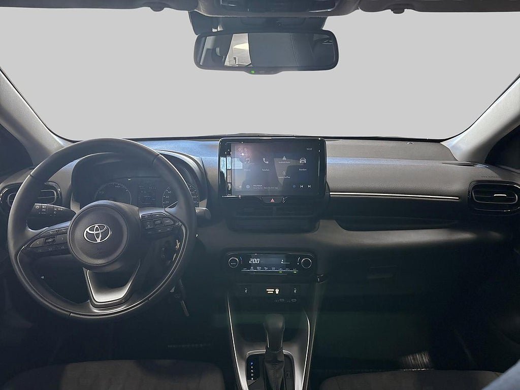 Vehicle Image 12