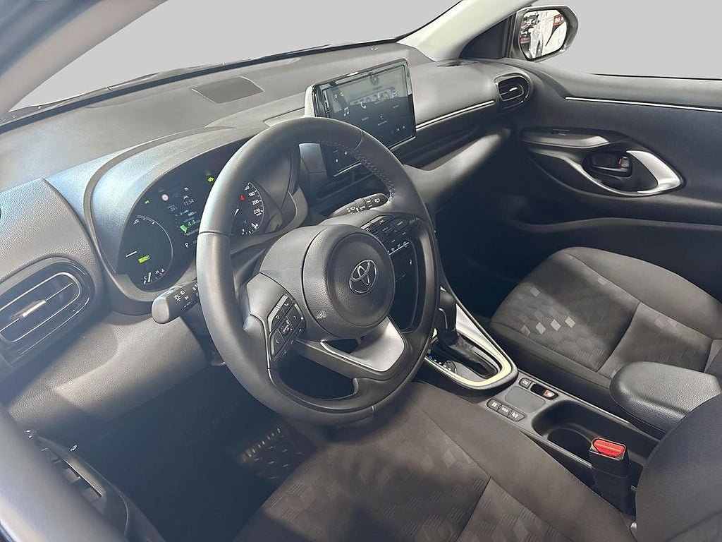 Vehicle Image 14