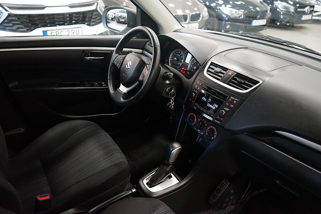 Vehicle Image 13