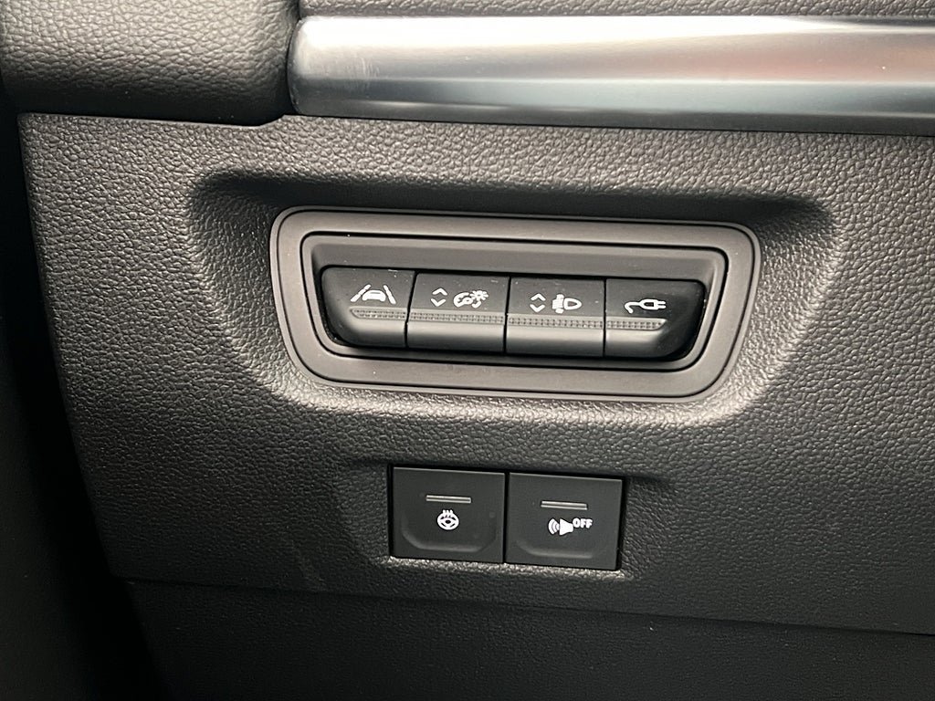 Vehicle Image 26