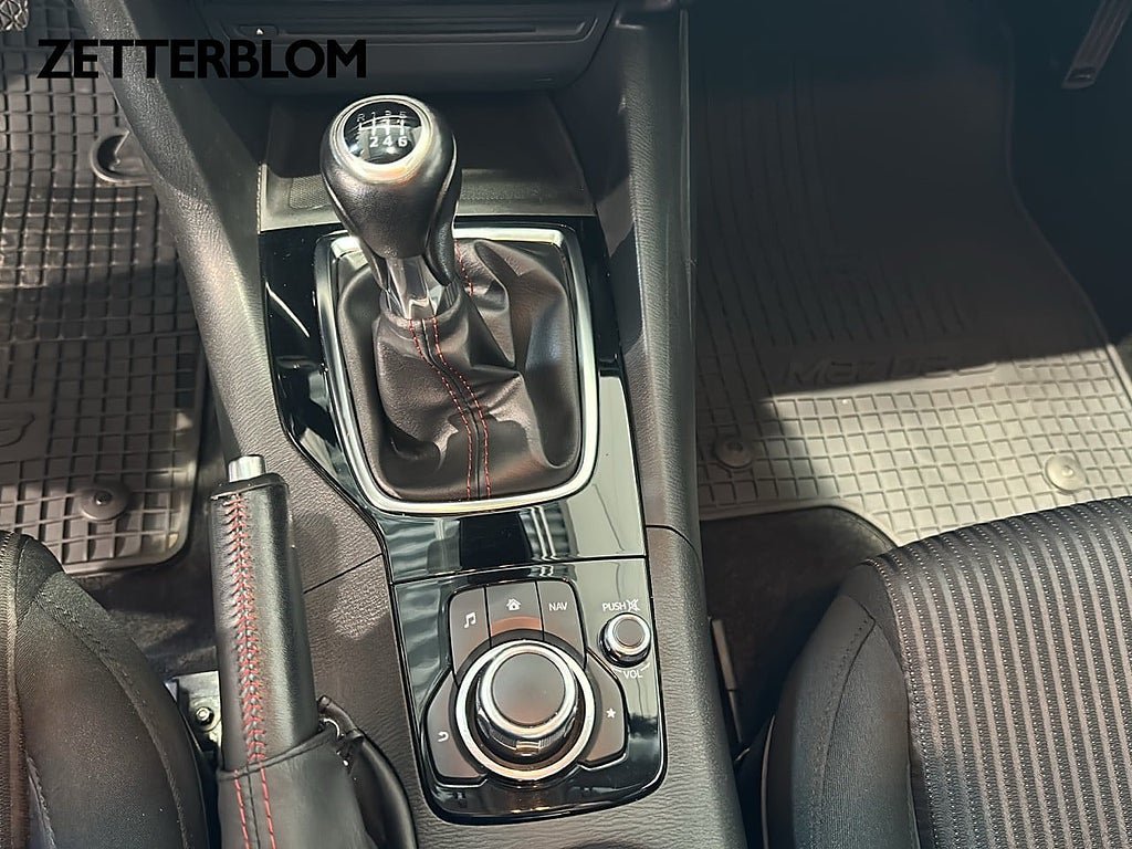 Vehicle Image 14