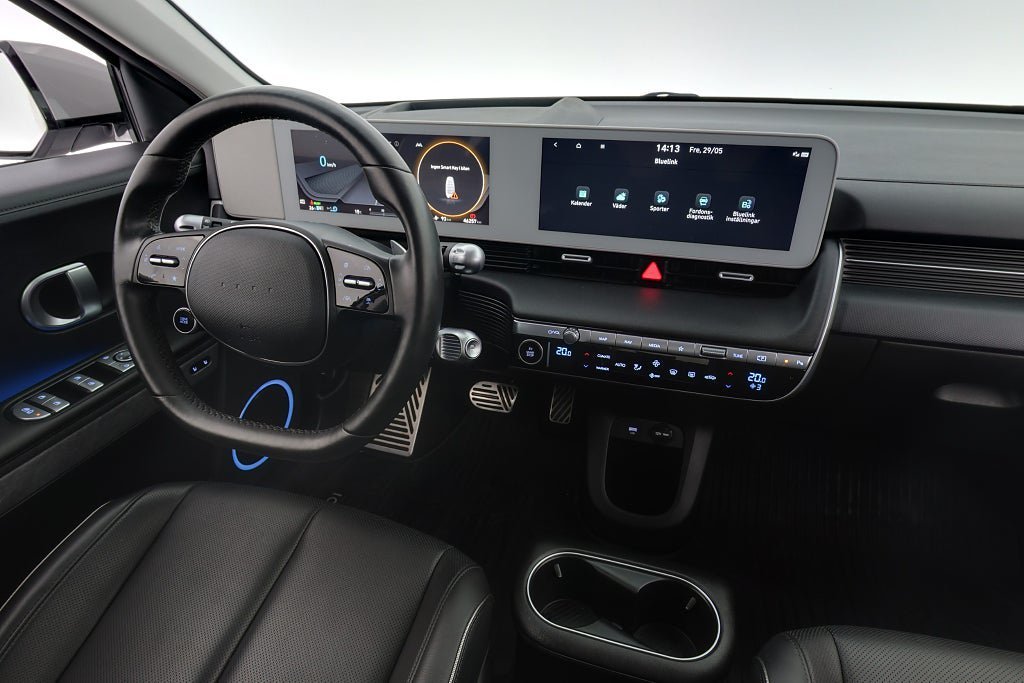 Vehicle Image 13