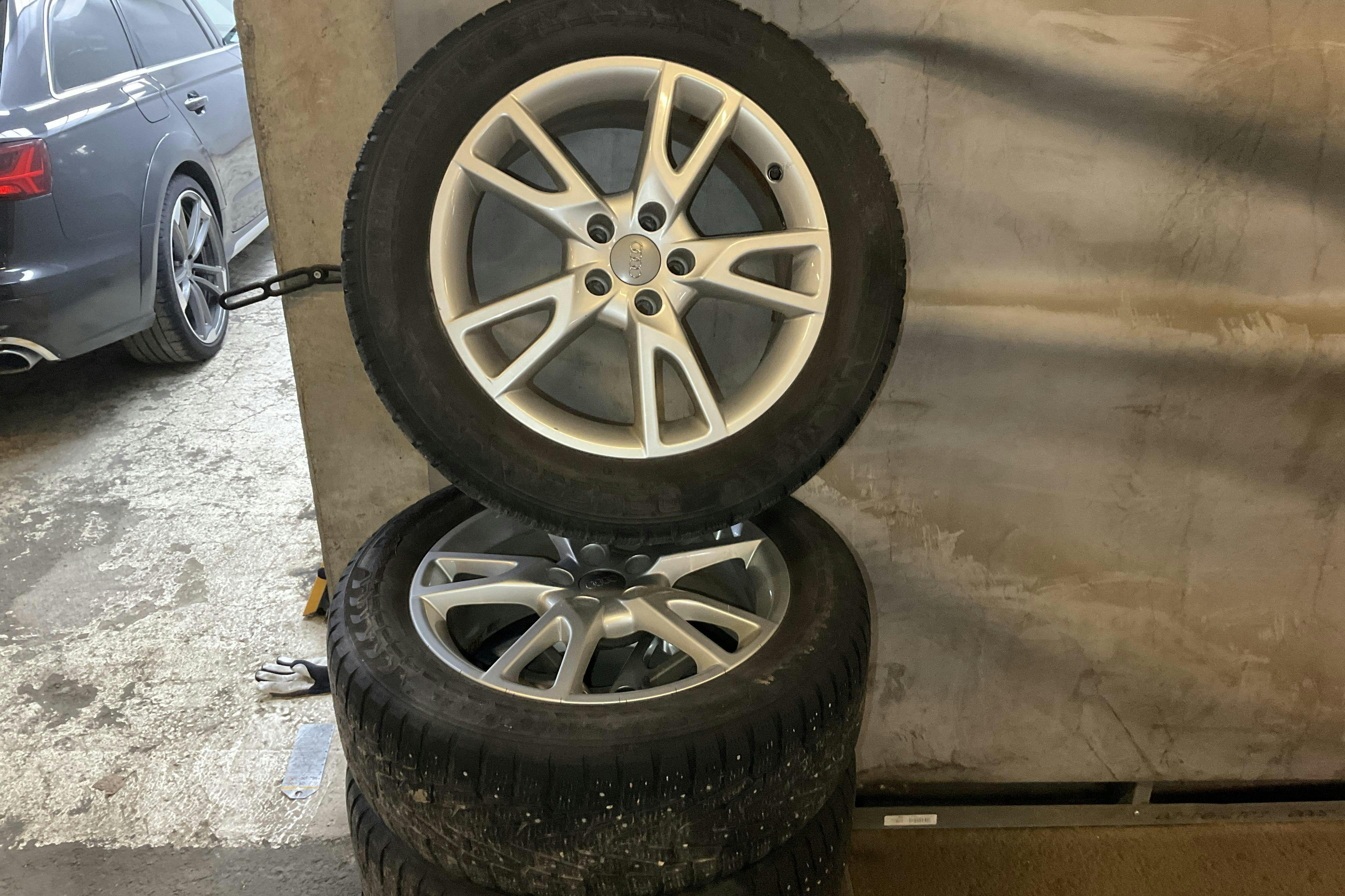 Vehicle Image 13