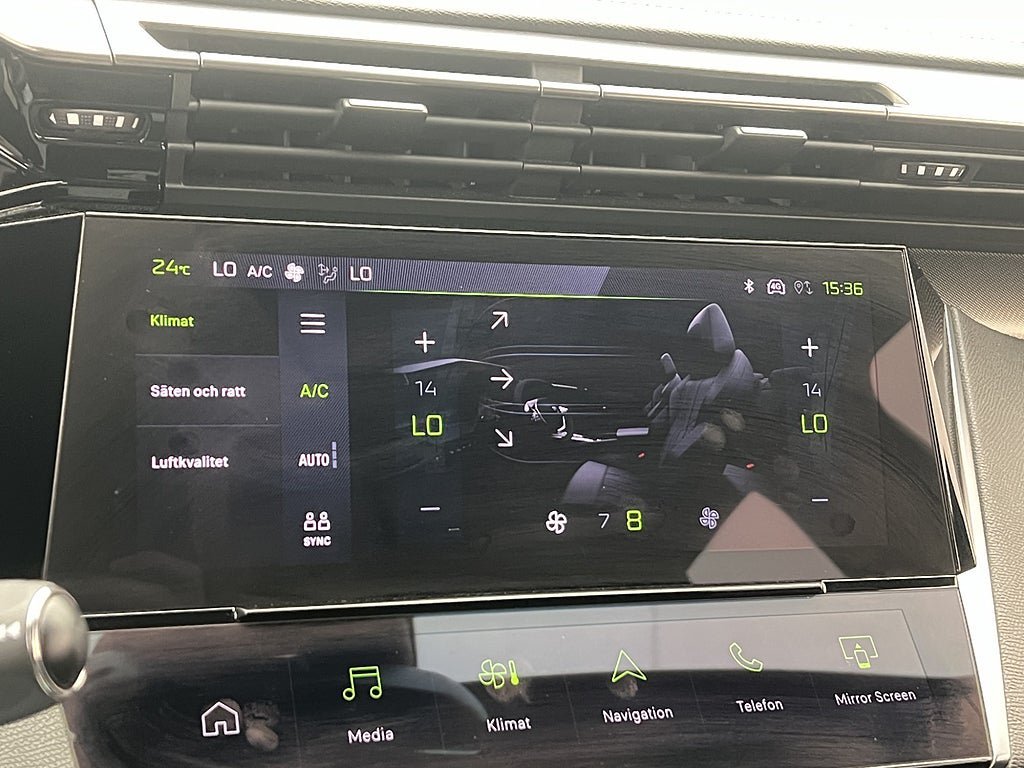 Vehicle Image 23