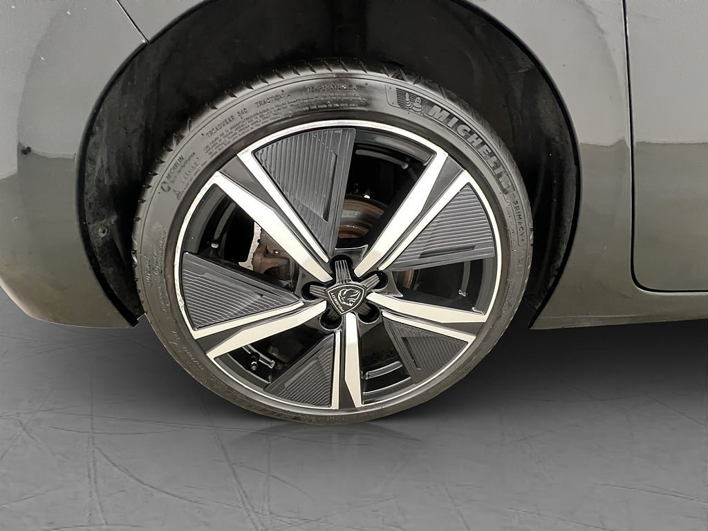 Vehicle Image 30