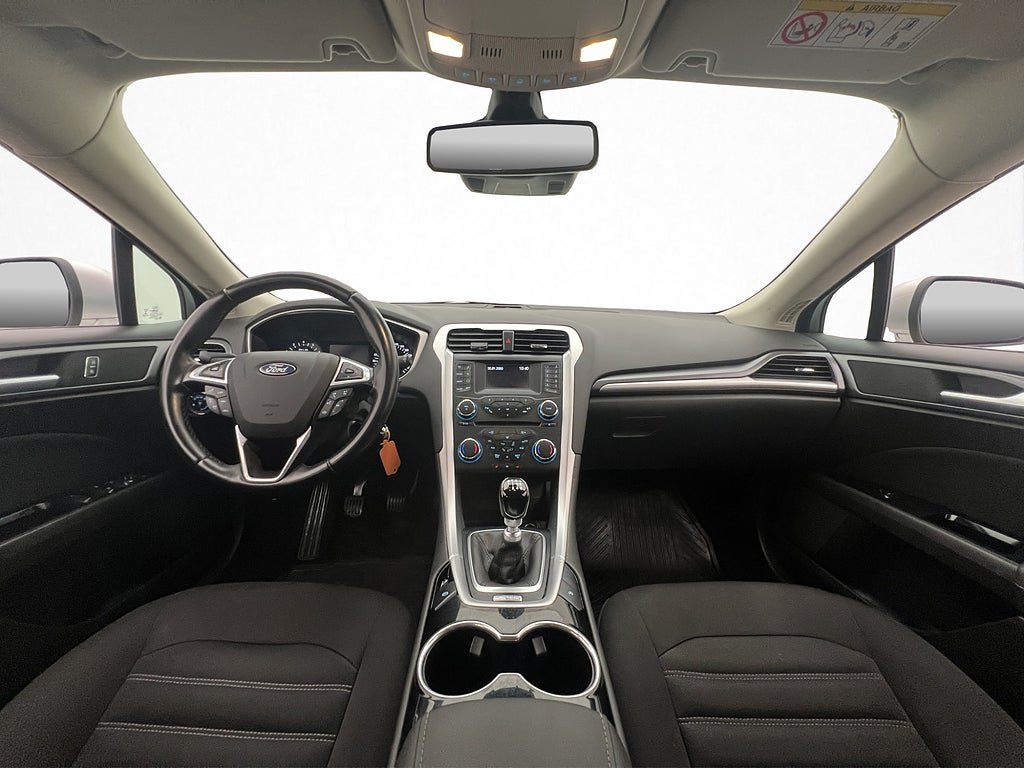 Vehicle Image 12