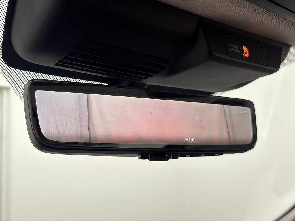 Vehicle Image 23