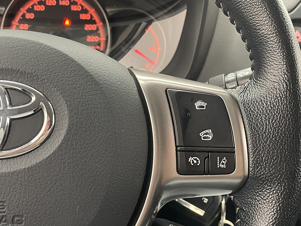 Vehicle Image 17