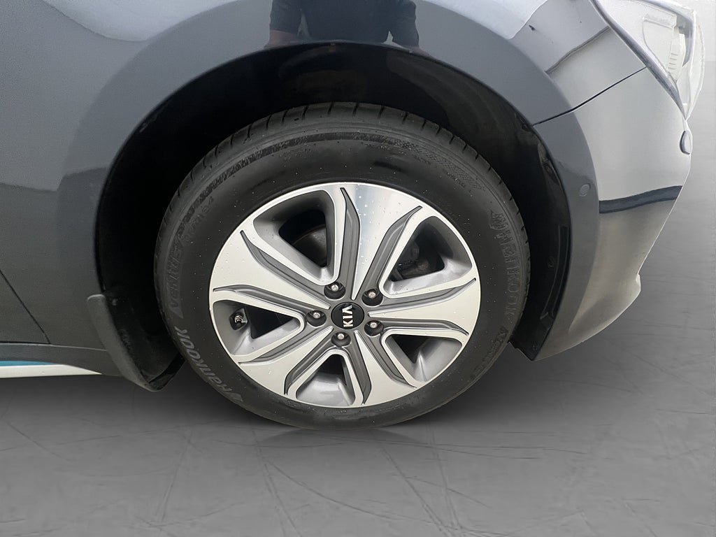 Vehicle Image 35
