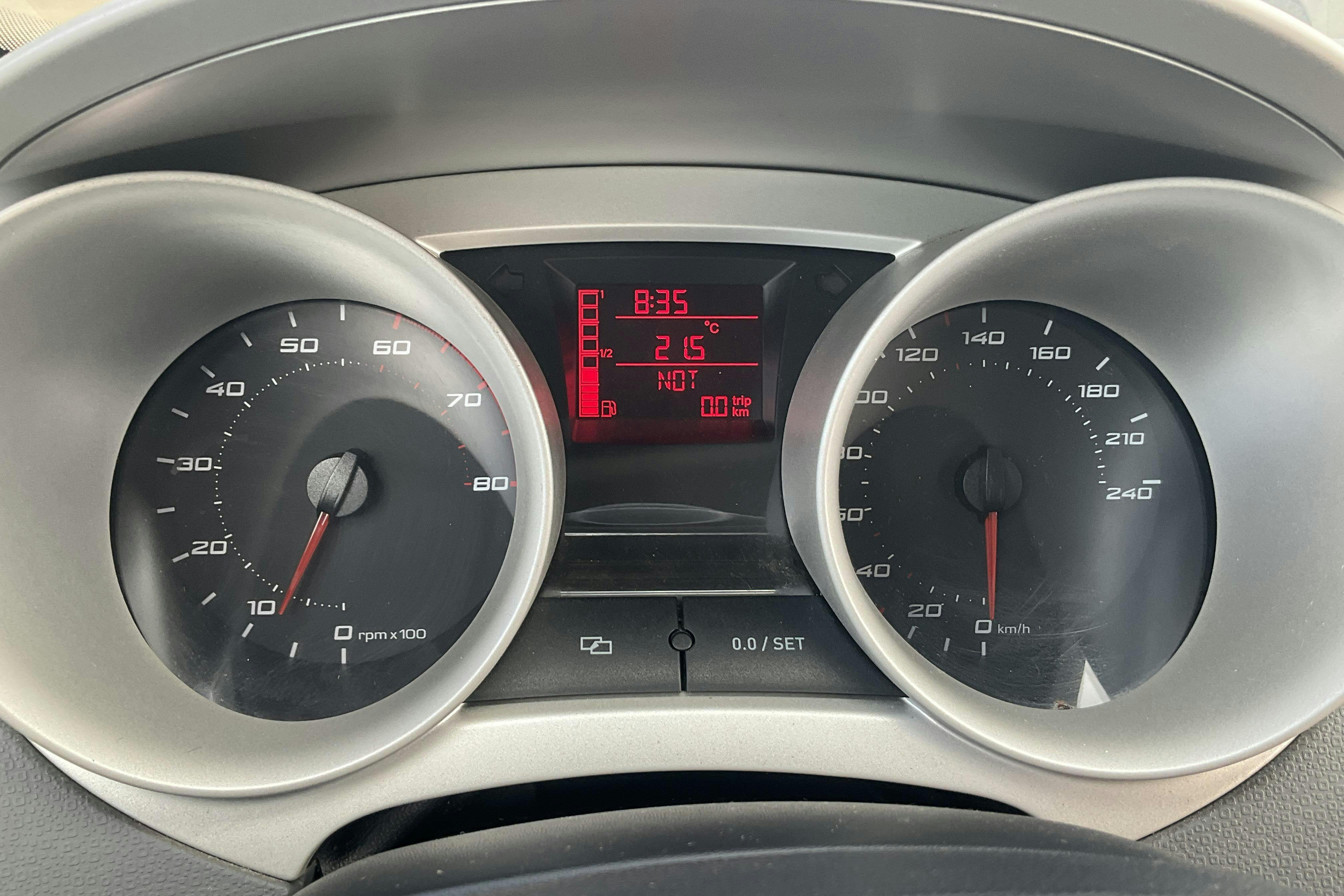 Vehicle Image 10