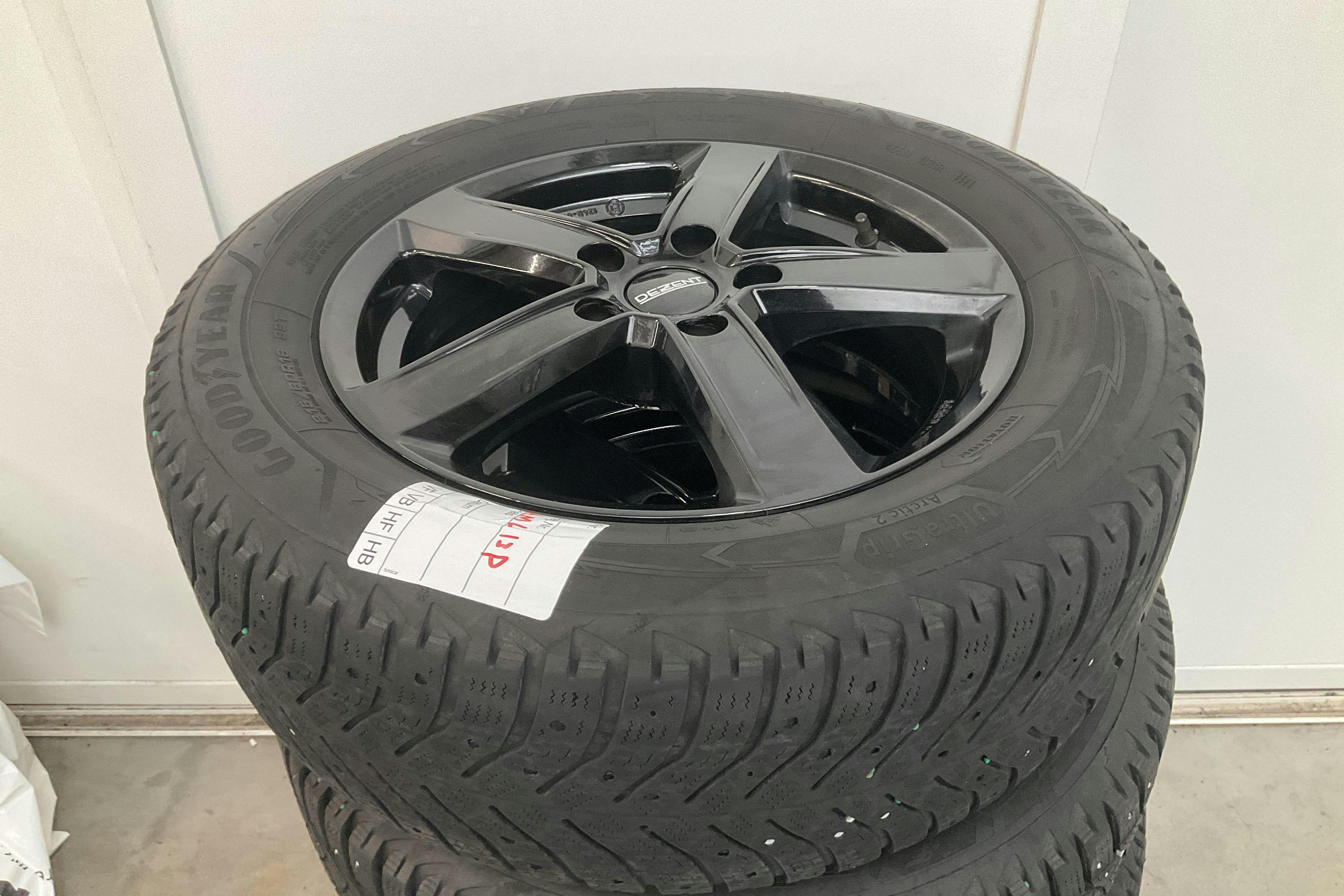 Vehicle Image 14