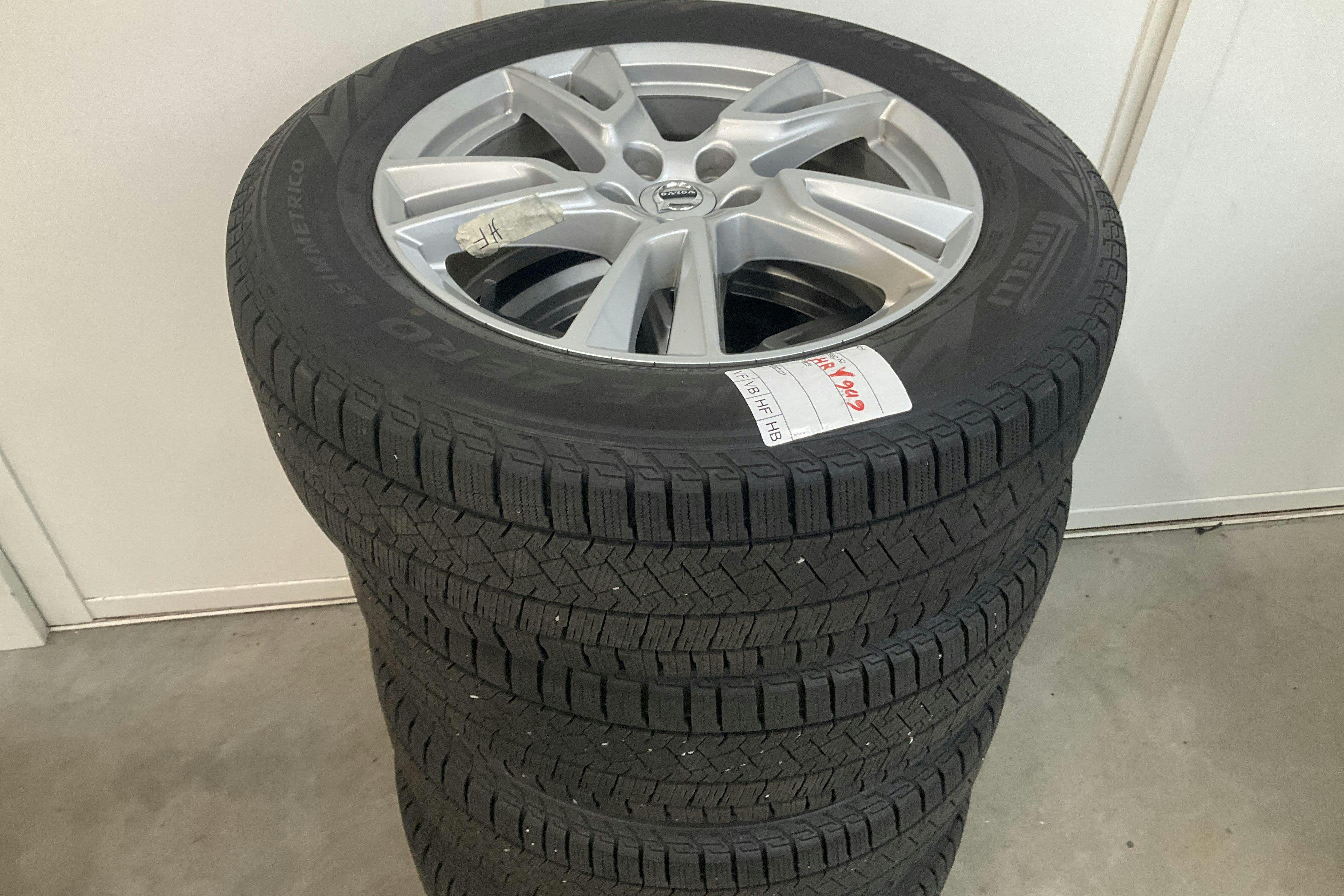 Vehicle Image 14