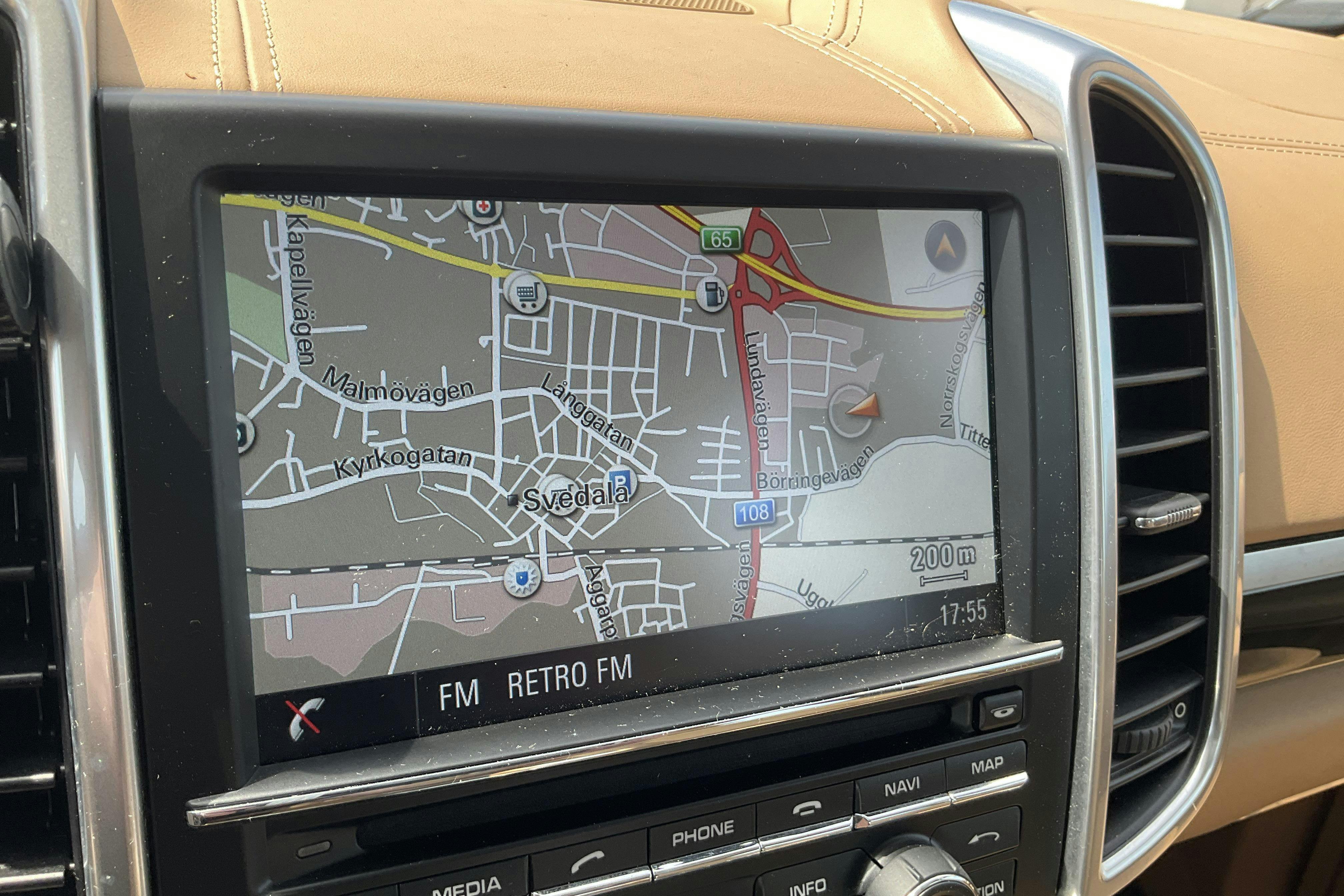 Vehicle Image 11