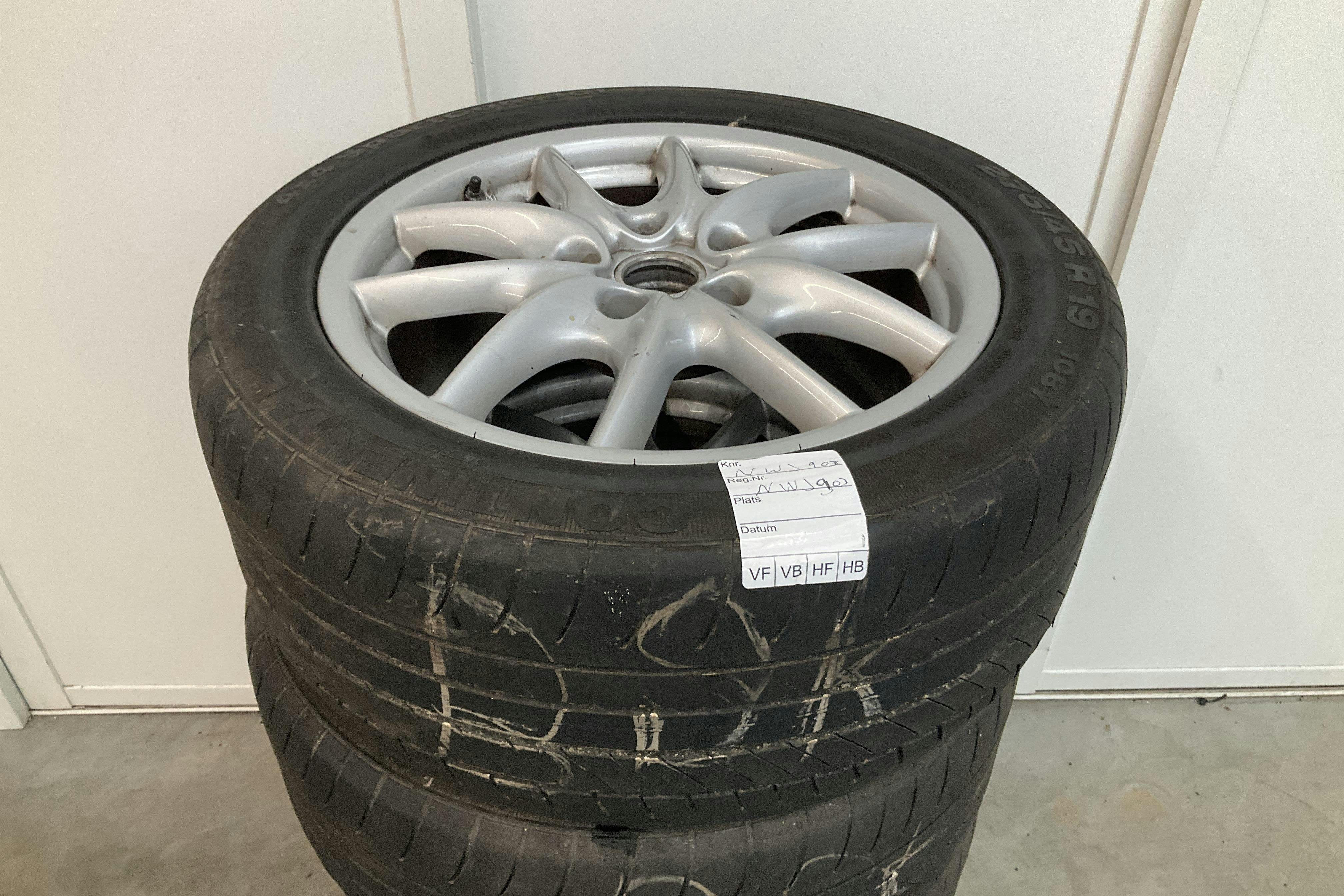 Vehicle Image 13