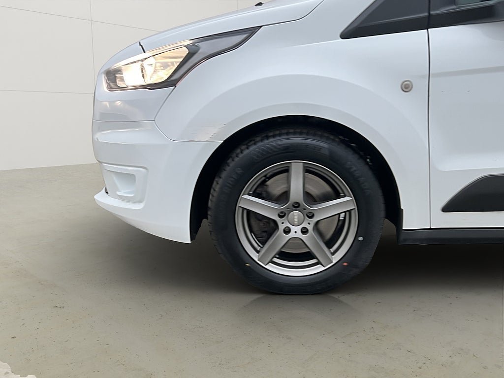 Vehicle Image 24