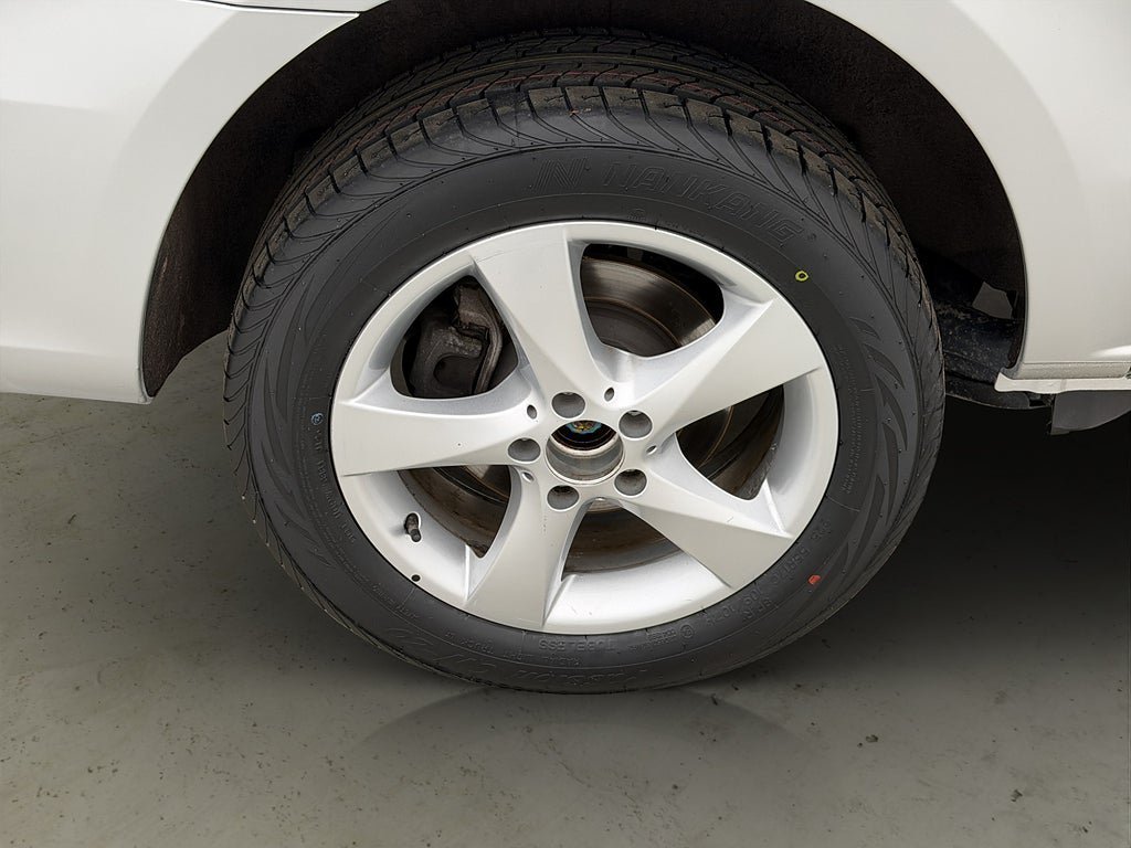 Vehicle Image 31