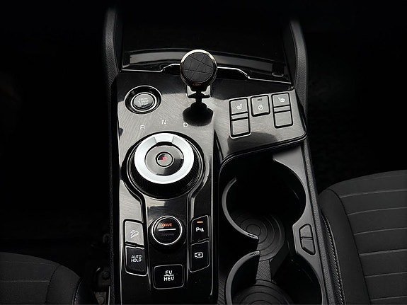 Vehicle Image 17